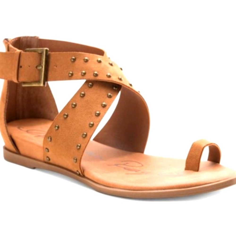American Rag CIE Loreef Camel MC Open toe sandal. Size 6.5M